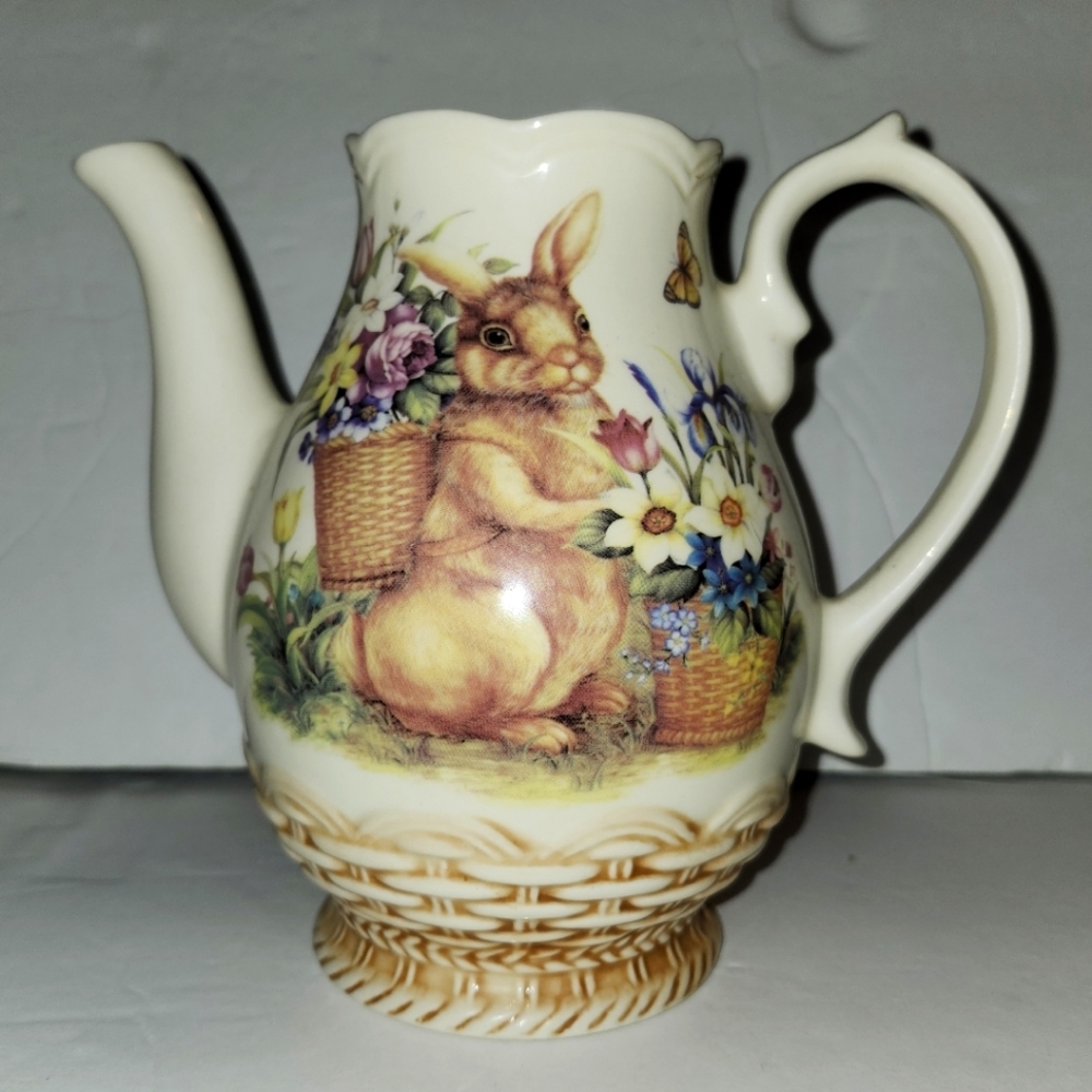 Cracker Barrel Easter Treasure Teapot W/O Lid